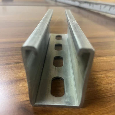 Seismico 1 5/8&quot; Galvanizzato Unistrut Acciaio Brackets C Canale resistente al terremoto