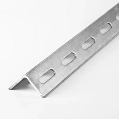 Legno di canale in acciaio galvanizzato ad angolo a fessure per scaffalature di magazzino 6 mm-10 mm