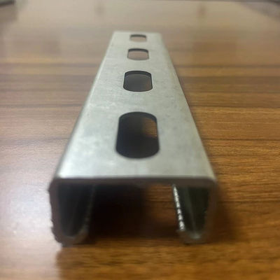 Fabbricazione commerciale ASTM Acciaio Inquadratura Galvanizzato Strut Canale C Sezione 100mm