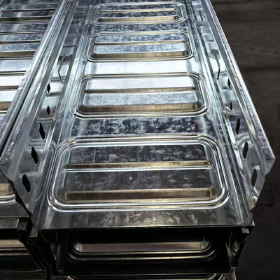 Commercial HDG Galv Metal Overhead Cable Raceway Tray Gi Tipo di scala