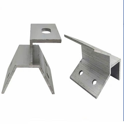 Accessori regolabili per il montaggio solare