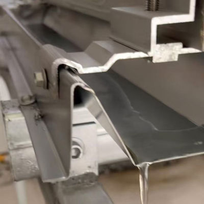 Aluminio per il montaggio del tetto del binario solare fotovoltaico canale di drenaggio resistente alla corrosione